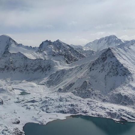 Отель Гостевой дом Ala-Kul Каракол Экстерьер фото